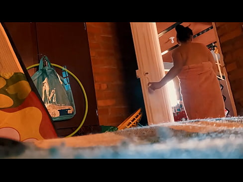 ❤️ میرے چچا شاور میں میرا پیچھا کرتے ہیں، جب میں شاور لیتا ہوں تو وہ مجھے چودتا ہے۔ فحش میں ur.pornpk.ru ❌️